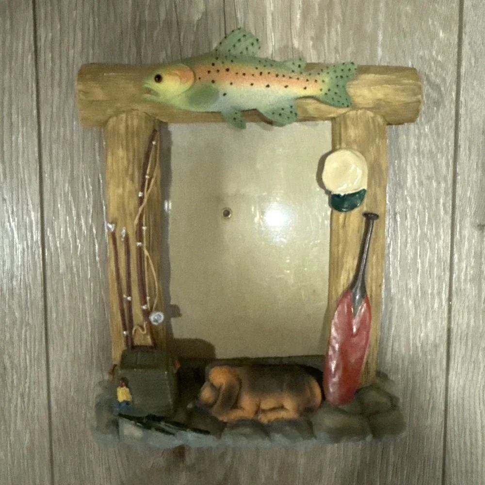 Vintage DEZINE Trout Bloodhound Fisherman‎ Photo Frame Fly Fish 3.5